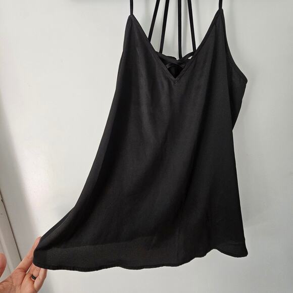 No Boundaries Women Strappy Satin Tank Top Sz L Black Flowy Soft - Picture 3 of 10